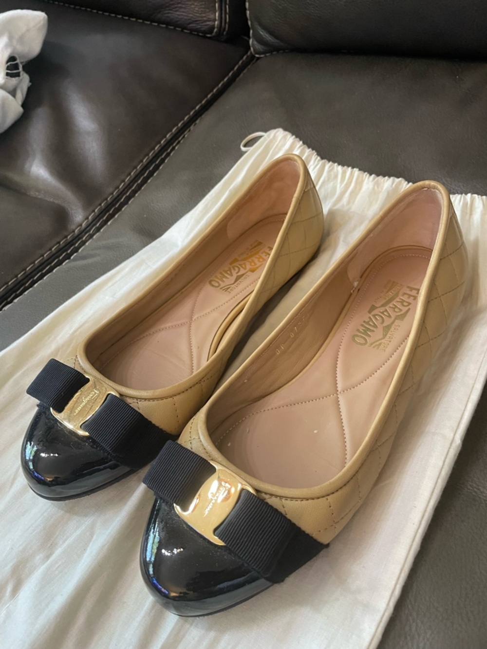 Salvatore Ferragamo Beige and Black Vara Bow Quilted Leather Ballet Flats 8C